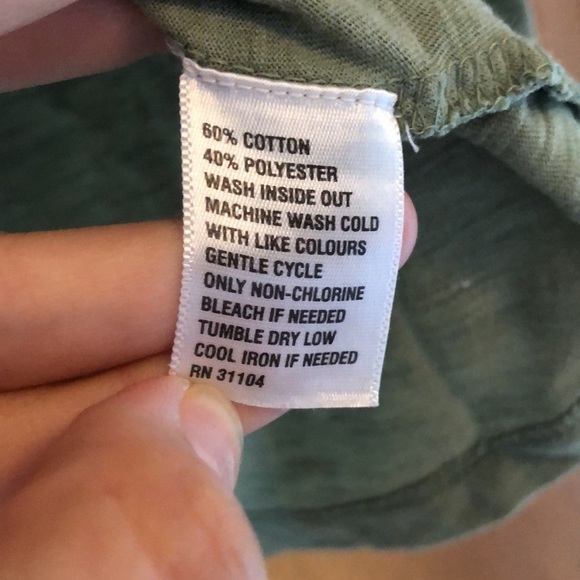 True Craft sage green high low long sleeved tee - Picture 3 of 7